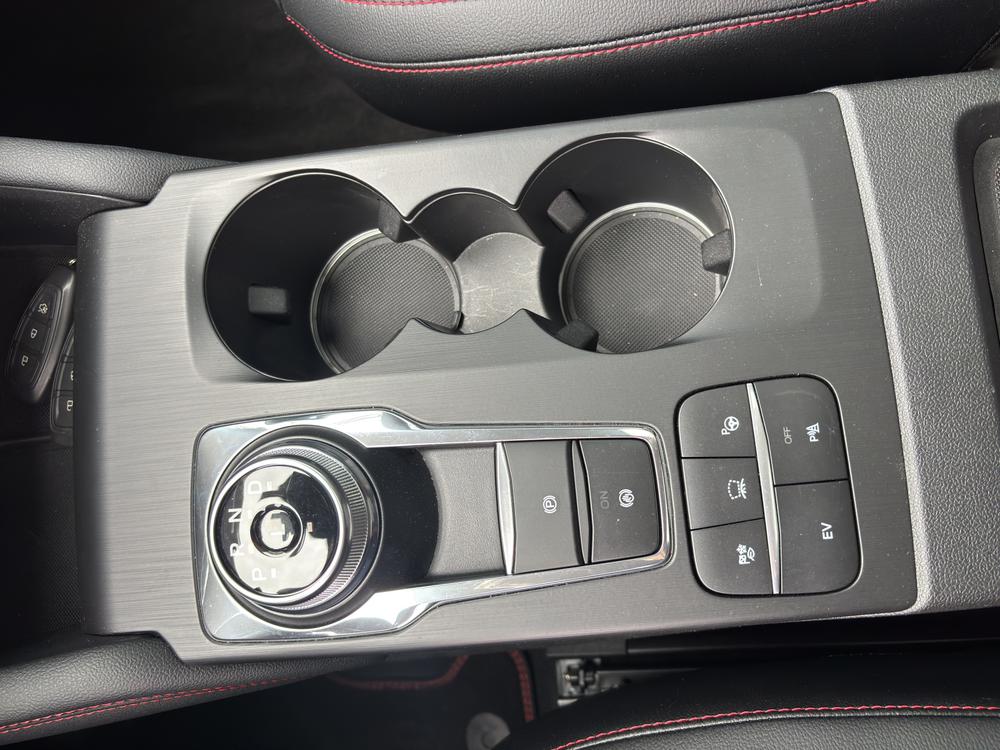 FORD Kuga 2.5 PHEV ST-Line X 2WD-image-19