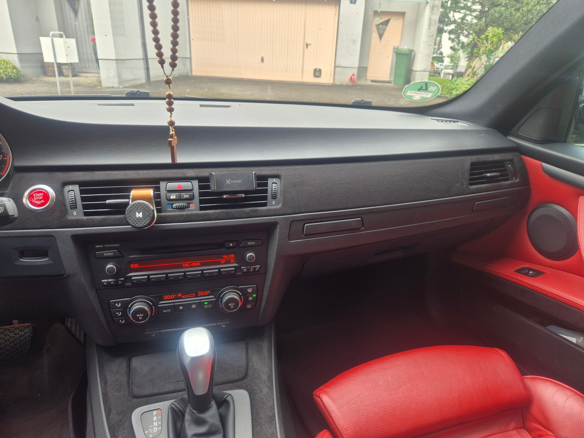 BMW 335i-image-9