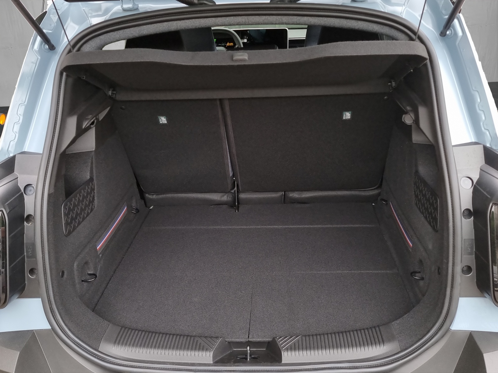 RENAULT R4 E-Tech Comfort Range techno-image-9