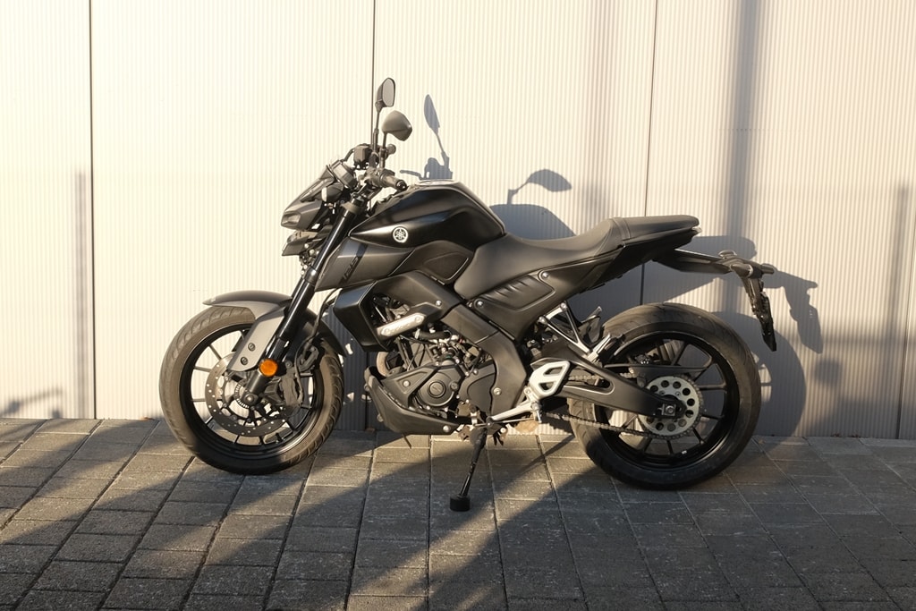 YAMAHA MT-125 ABS-showroom-element-3