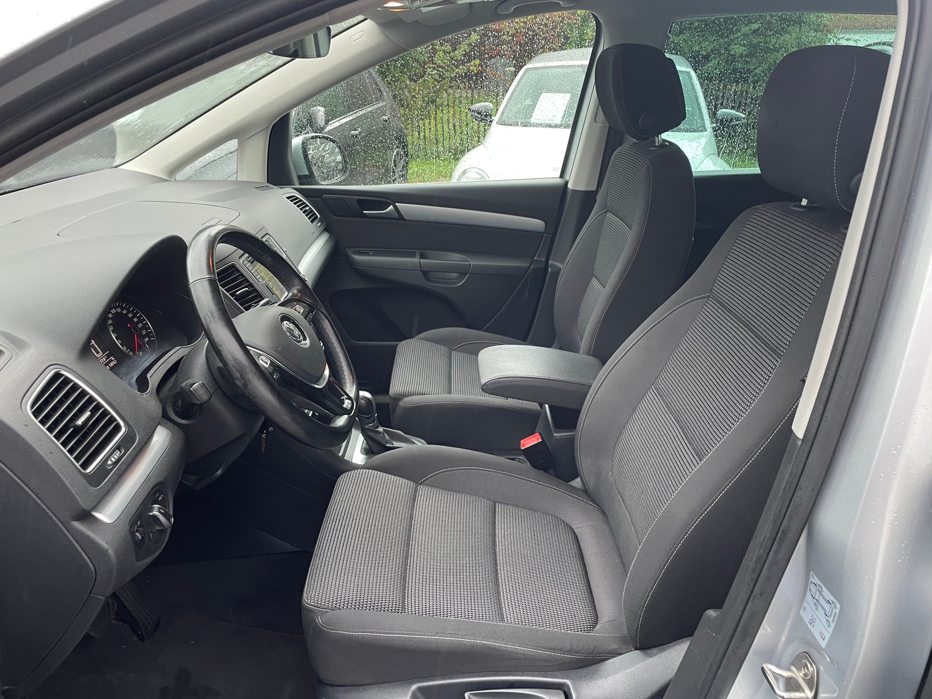 VW Sharan 2.0 TDI BMT Comfortline DSG-image-5