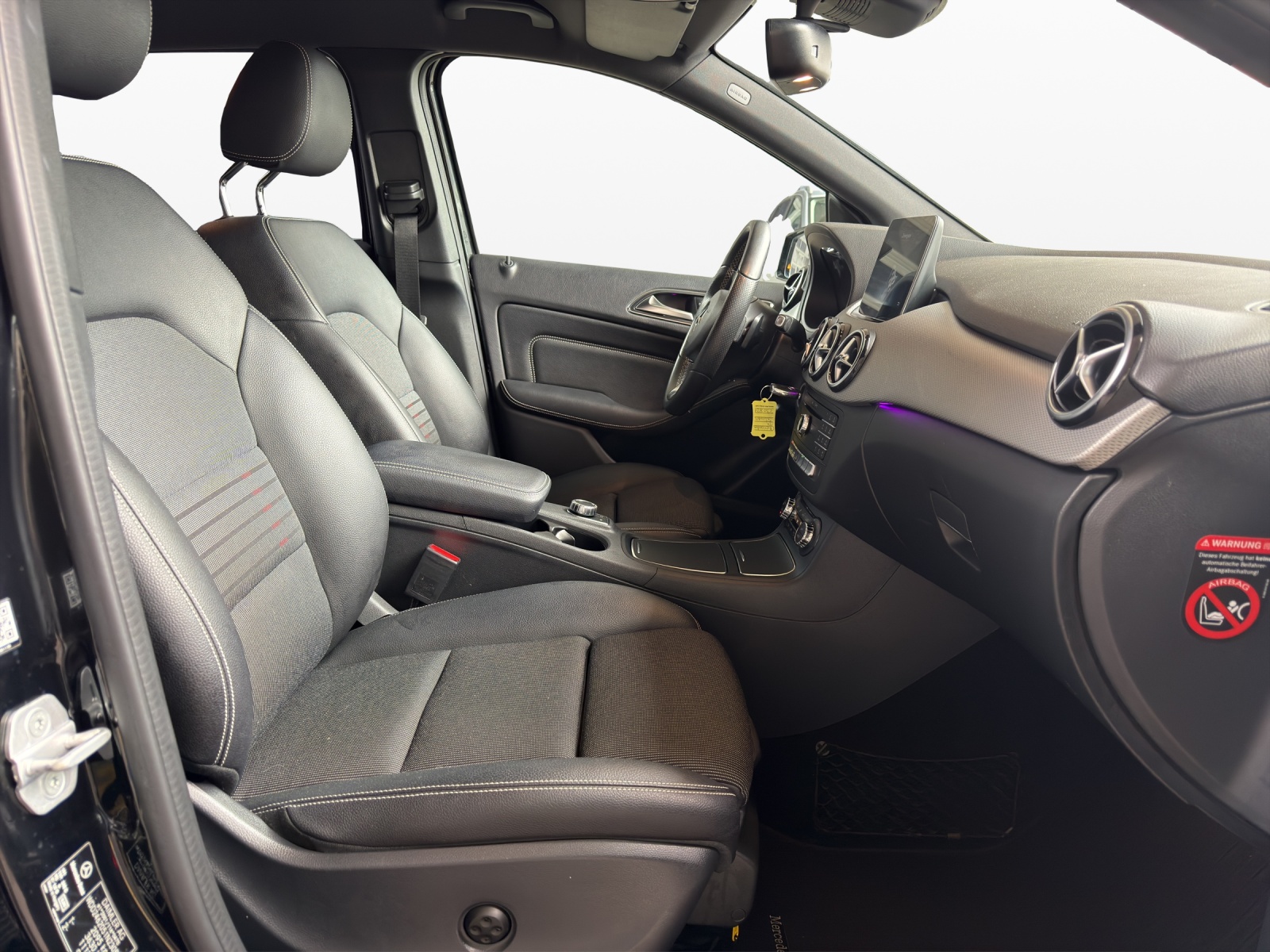 MERCEDES-BENZ B 220 CDI Swiss Star Edition Urban 4Matic 7G-DCT-image-14