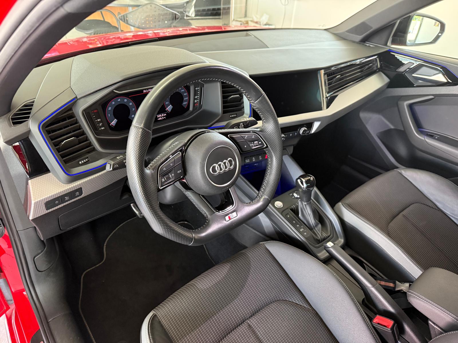 AUDI A1 Sportback 40 TFSI S Line S-tronic, edition one, 8-fach bereift-image-12