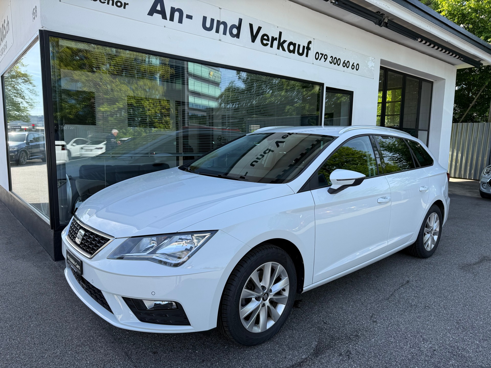 SEAT Leon ST 1.6 TDI CR Style DSG-image-0