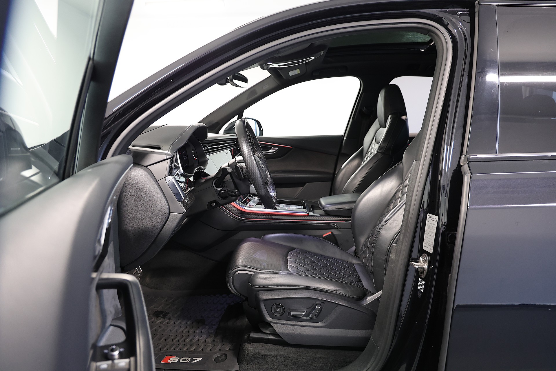 AUDI SQ7 4.0 TDI quattro tiptronic *VOLLAUSSTATTUNG*-image-9