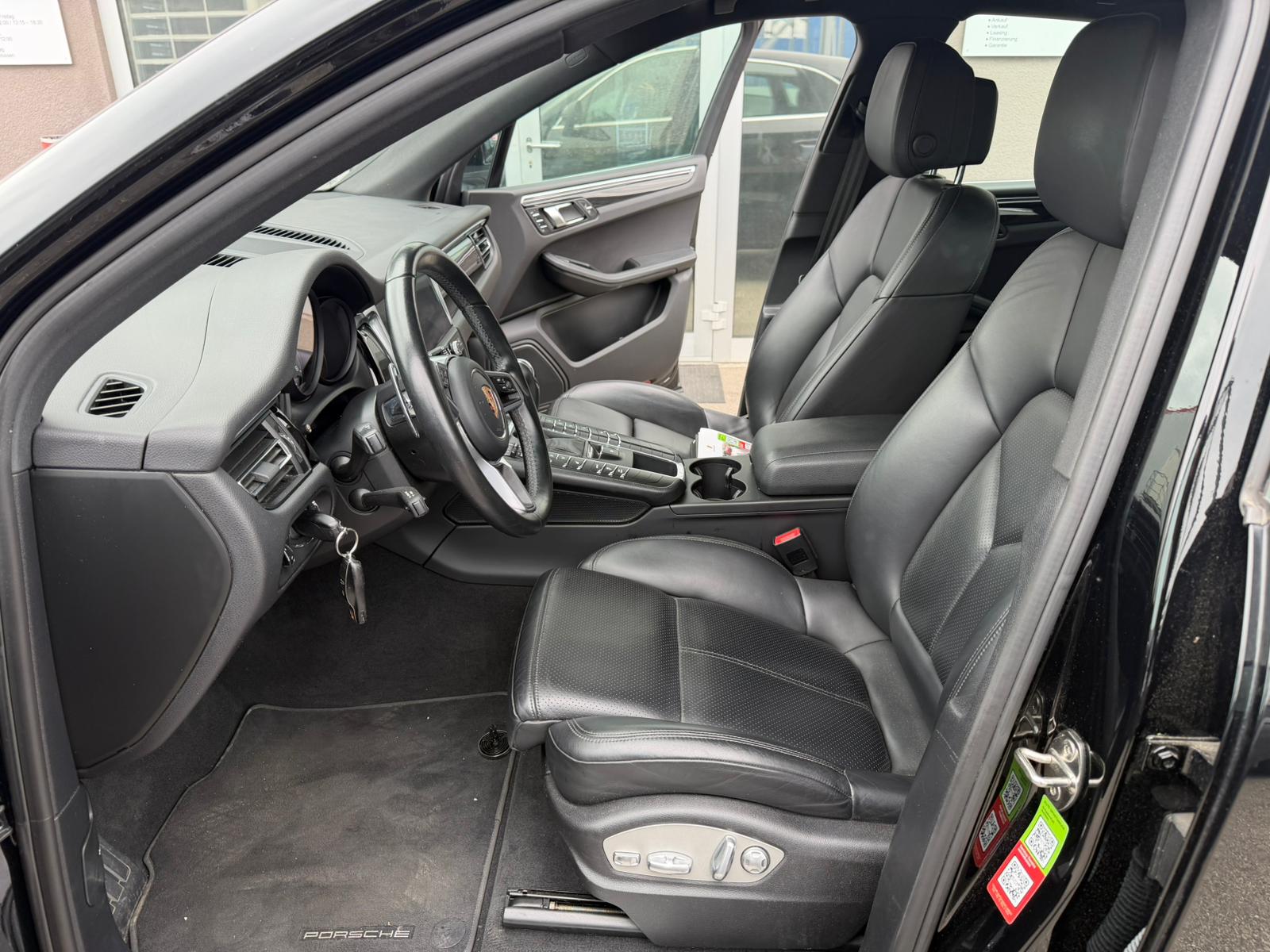 PORSCHE Macan S PDK-image-12