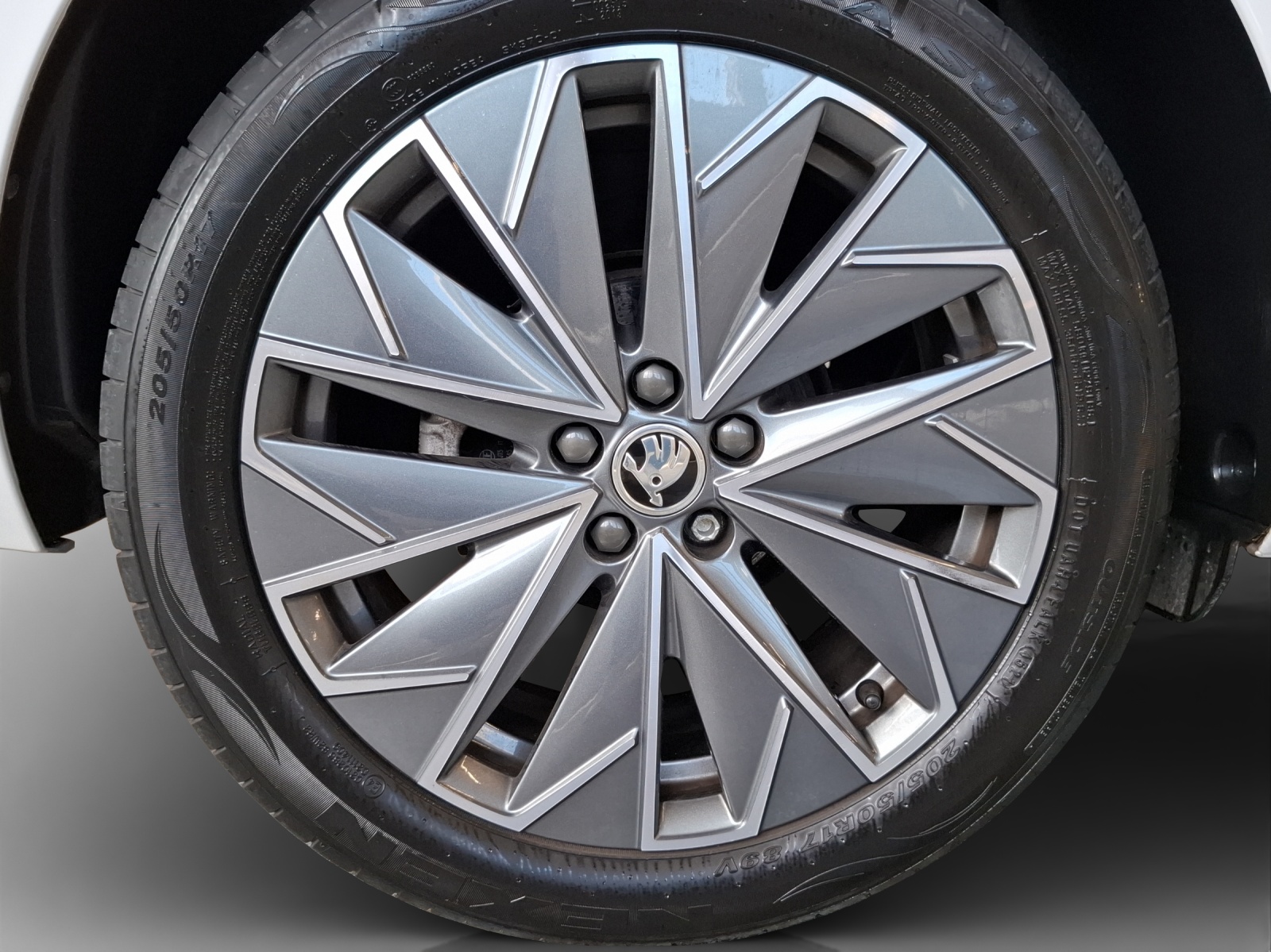 SKODA Scala 1.0 TSI Tour DSG-image-13