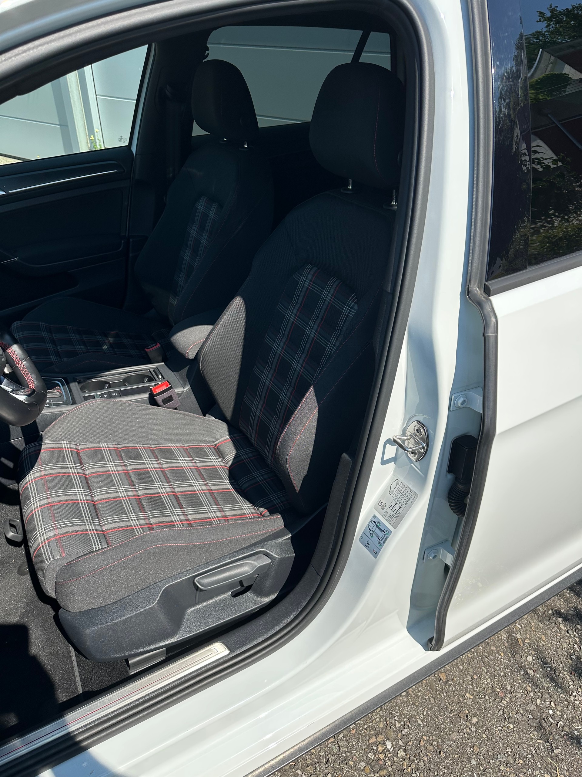 VW 2.0 TSI GTI Performance DSG-image-5