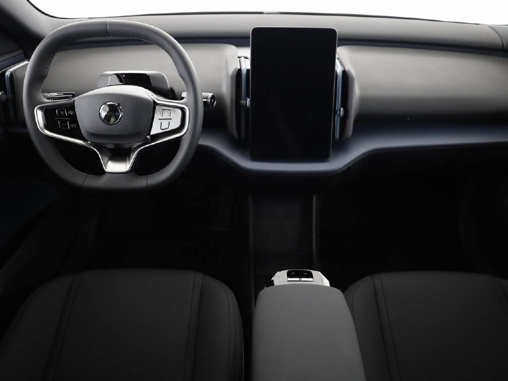 VOLVO EX 30 P5 Plus Swiss Black Edition Extended Range-image-18