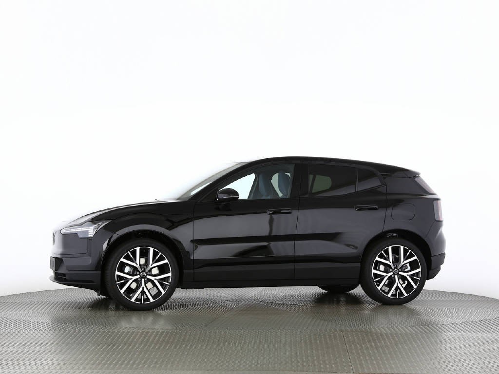 VOLVO EX 30 P5 Plus Swiss Black Edition Extended Range-image-20
