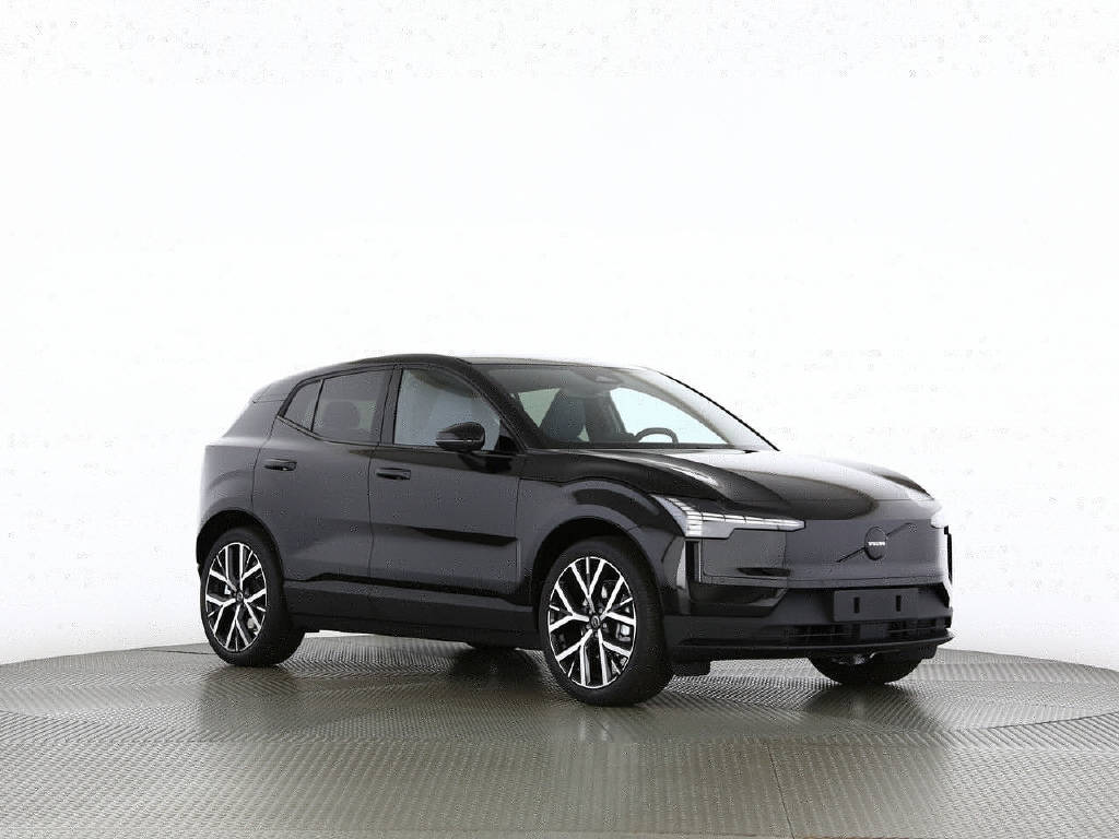 VOLVO EX 30 P5 Plus Swiss Black Edition Extended Range-image-10