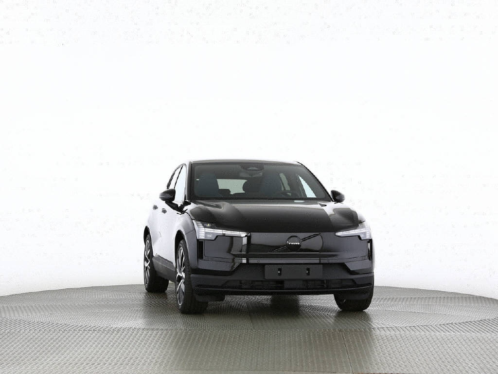 VOLVO EX 30 P5 Plus Swiss Black Edition Extended Range-image-12