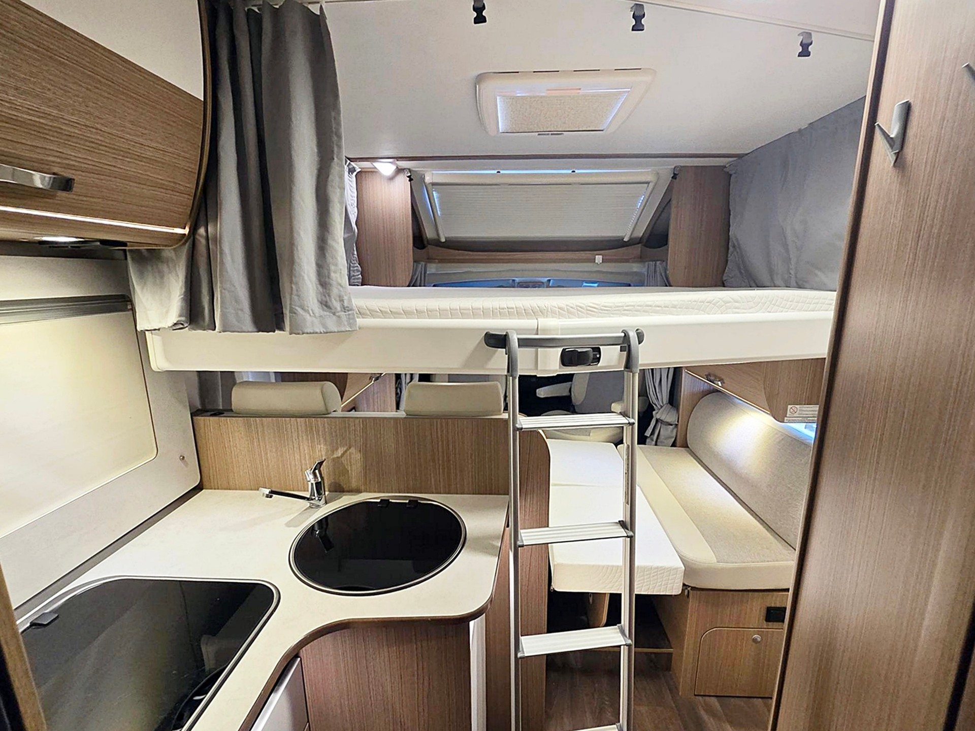CARADO T 448 2,3 DIESEL 9G-AUTOMAT FIAT DUCATO MJ 140-image-5