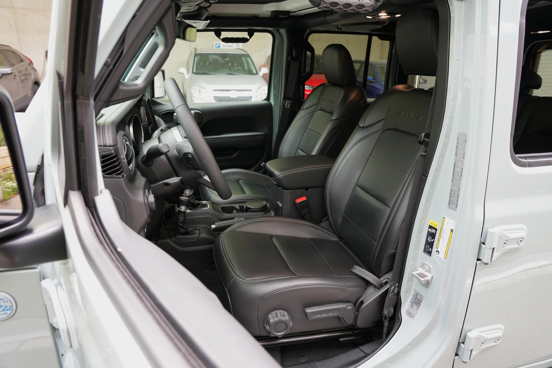JEEP Wrangler 2.0 Turbo Sahara Unlimited 4xe-image-6