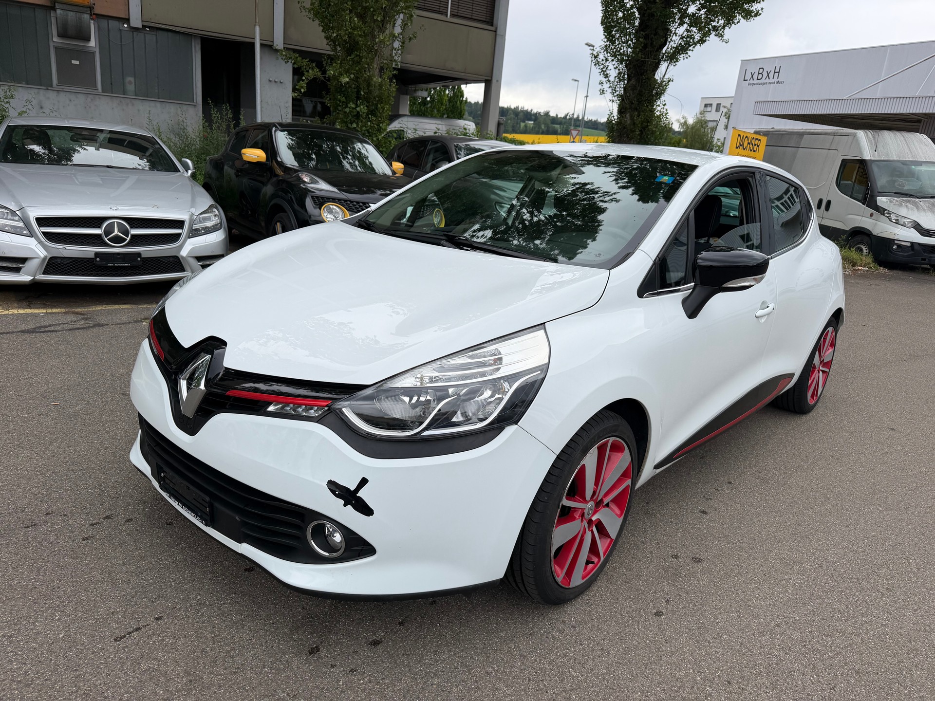 RENAULT Clio 1.2 16V T Swiss Edition EDC-image-0