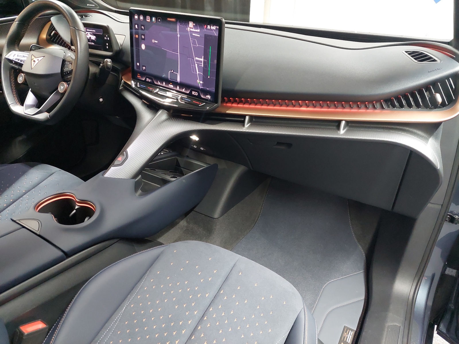 CUPRA Tavascan Type 9 77 kWh Adrenaline-image-9