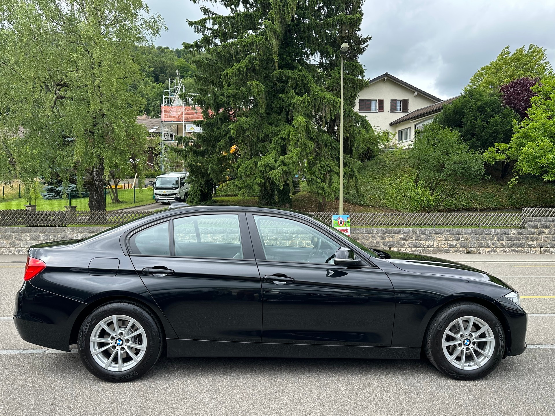 BMW 320i xDrive Steptronic-image-4