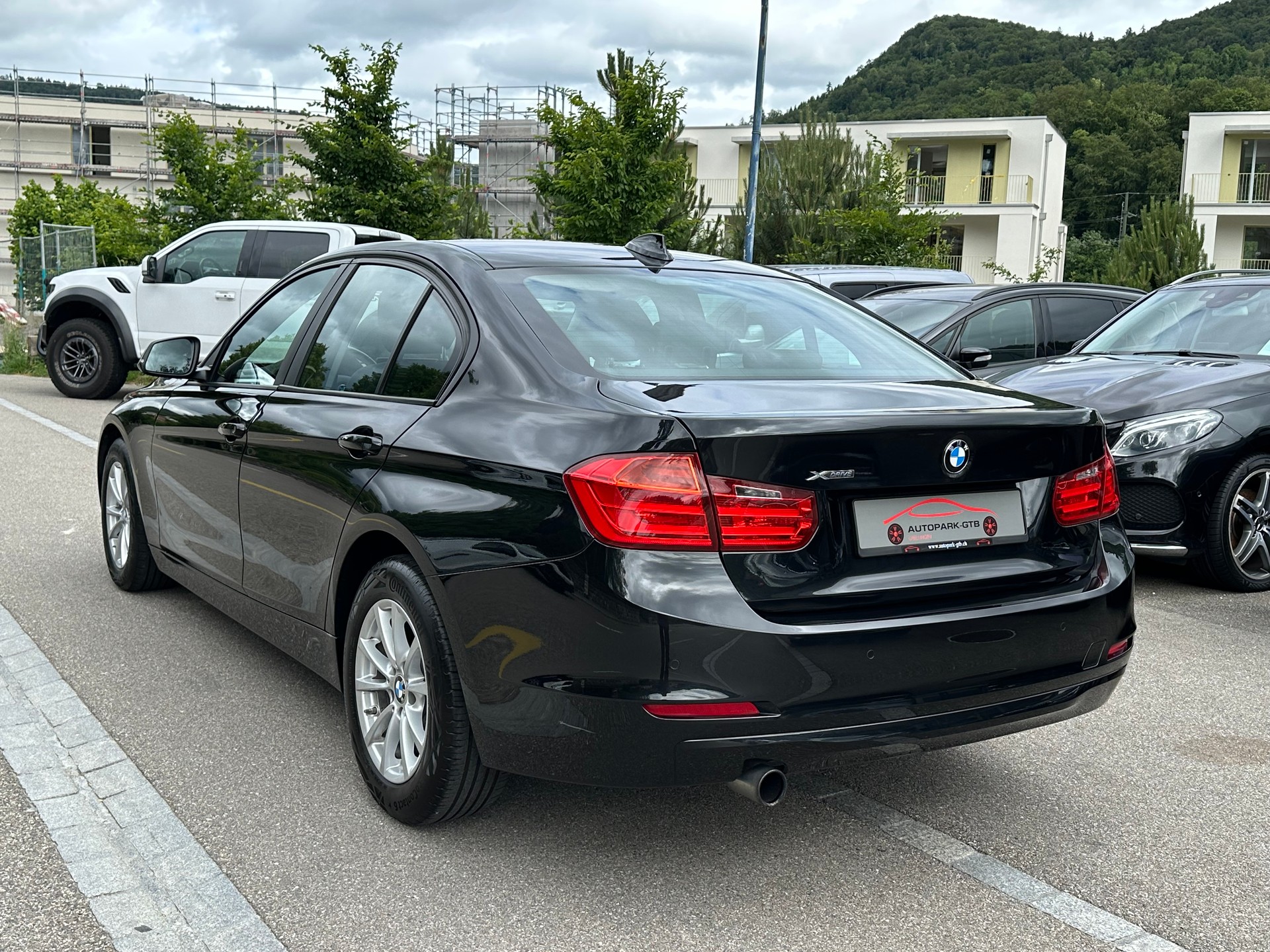 BMW 320i xDrive Steptronic-image-6