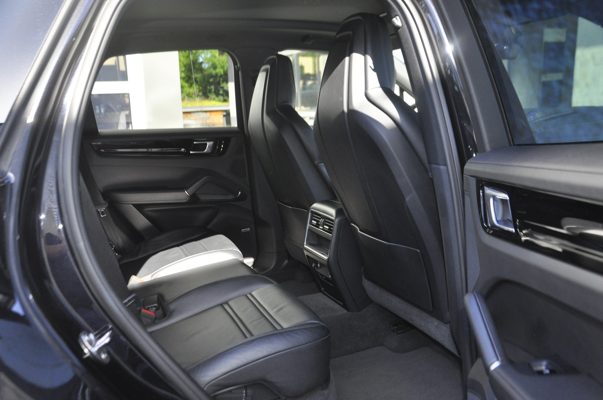 PORSCHE Cayenne E-Hybrid I Anhängerkupplung-image-7