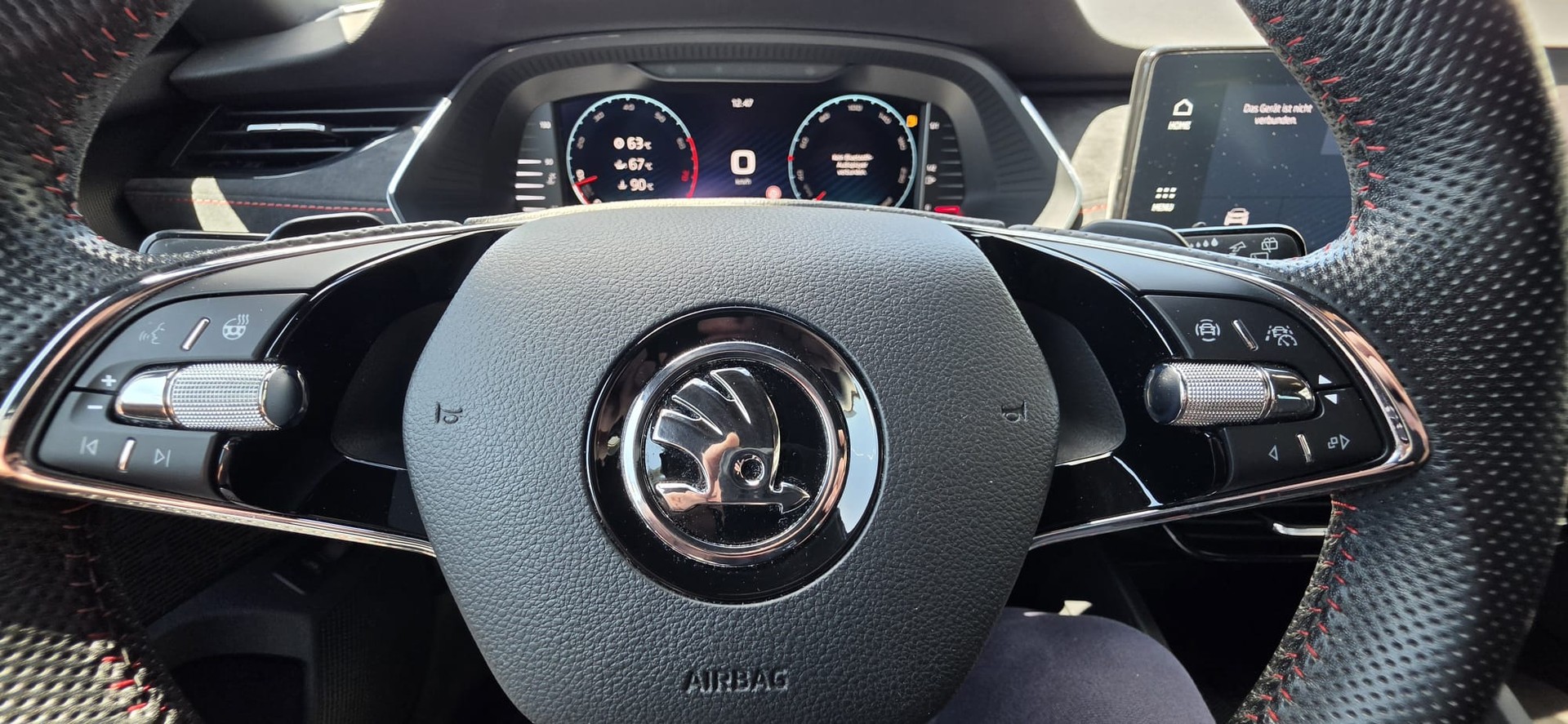 SKODA Octavia Combi 2.0 TSI DSG RS-image-8