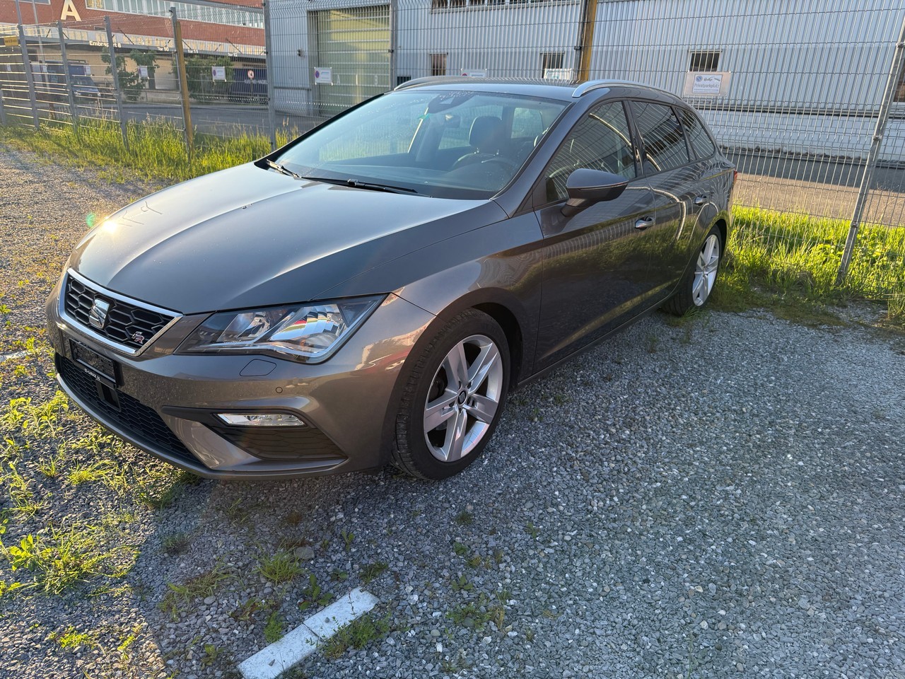 SEAT Leon ST 2.0 TDI CR FR Line 4Drive DSG-image-8