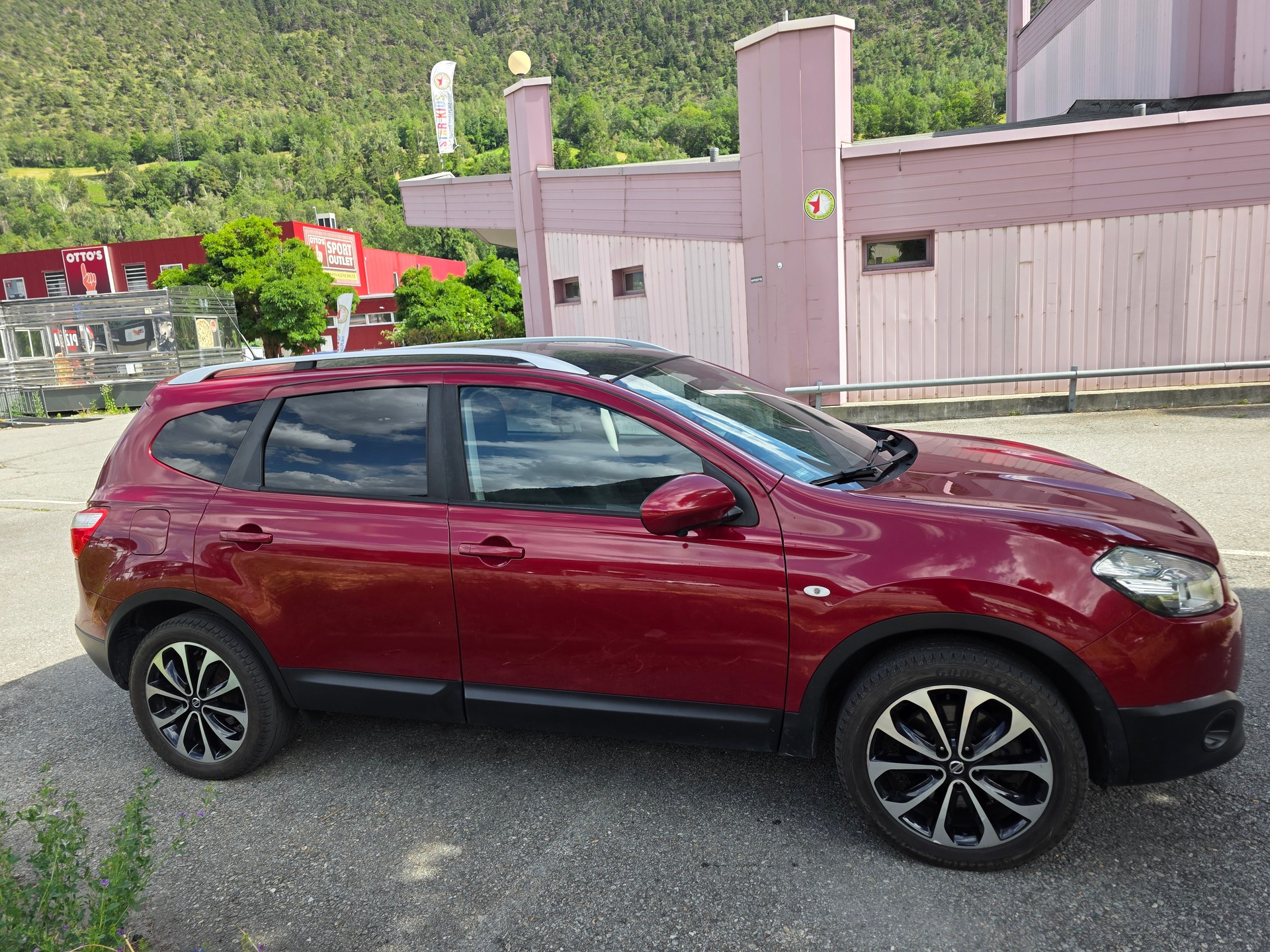 NISSAN Qashqai +2 2.0 dCi 4WD tekna Automatic-image-3