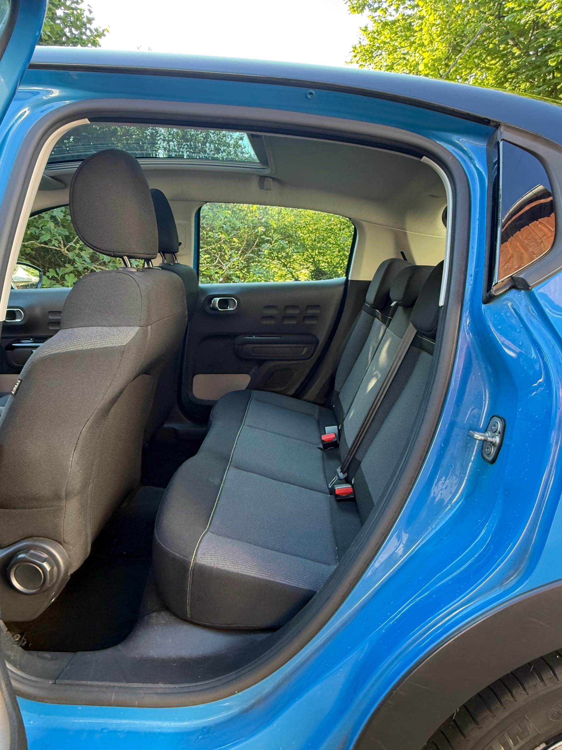 CITROEN C3 1.2i PureTech Shine EAT-image-12