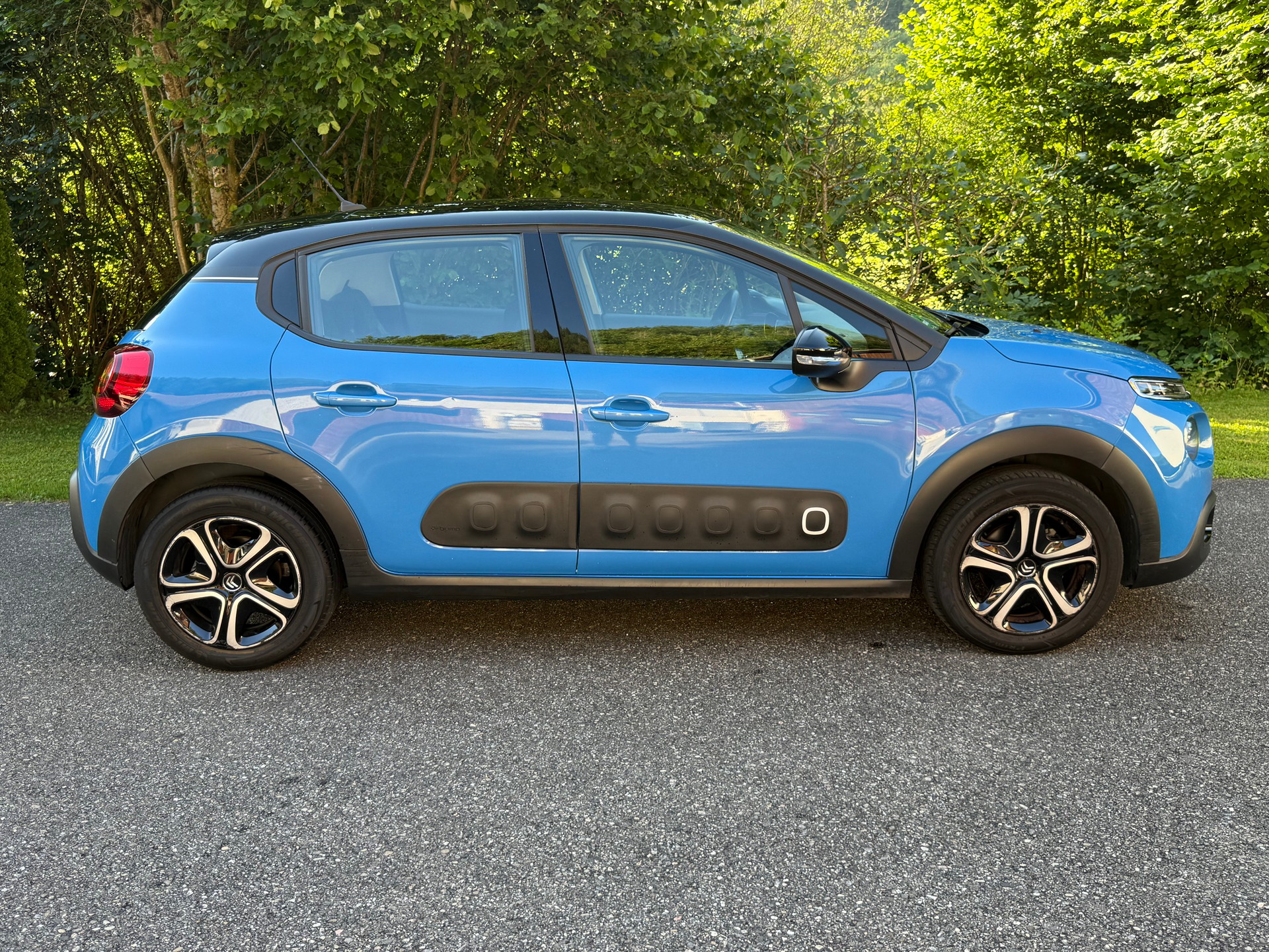 CITROEN C3 1.2i PureTech Shine EAT-image-5