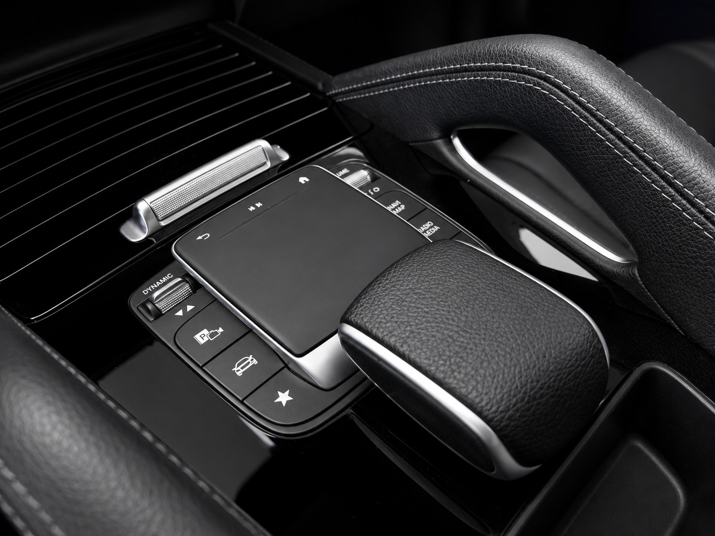 MERCEDES-BENZ GLE 300 d 4matic CH FAHRZEUG-image-19