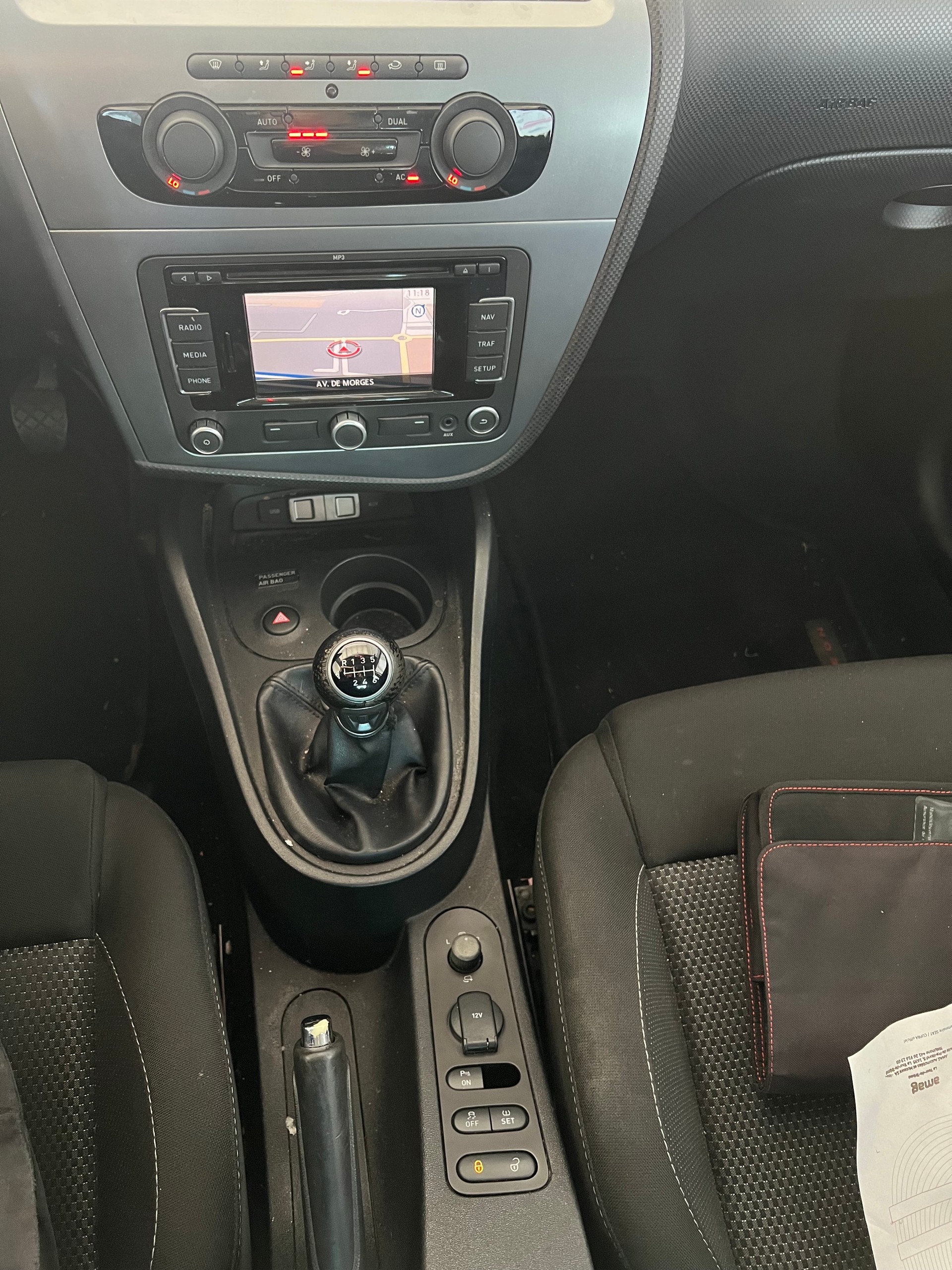 SEAT Leon 1.8 TSI Style-image-12