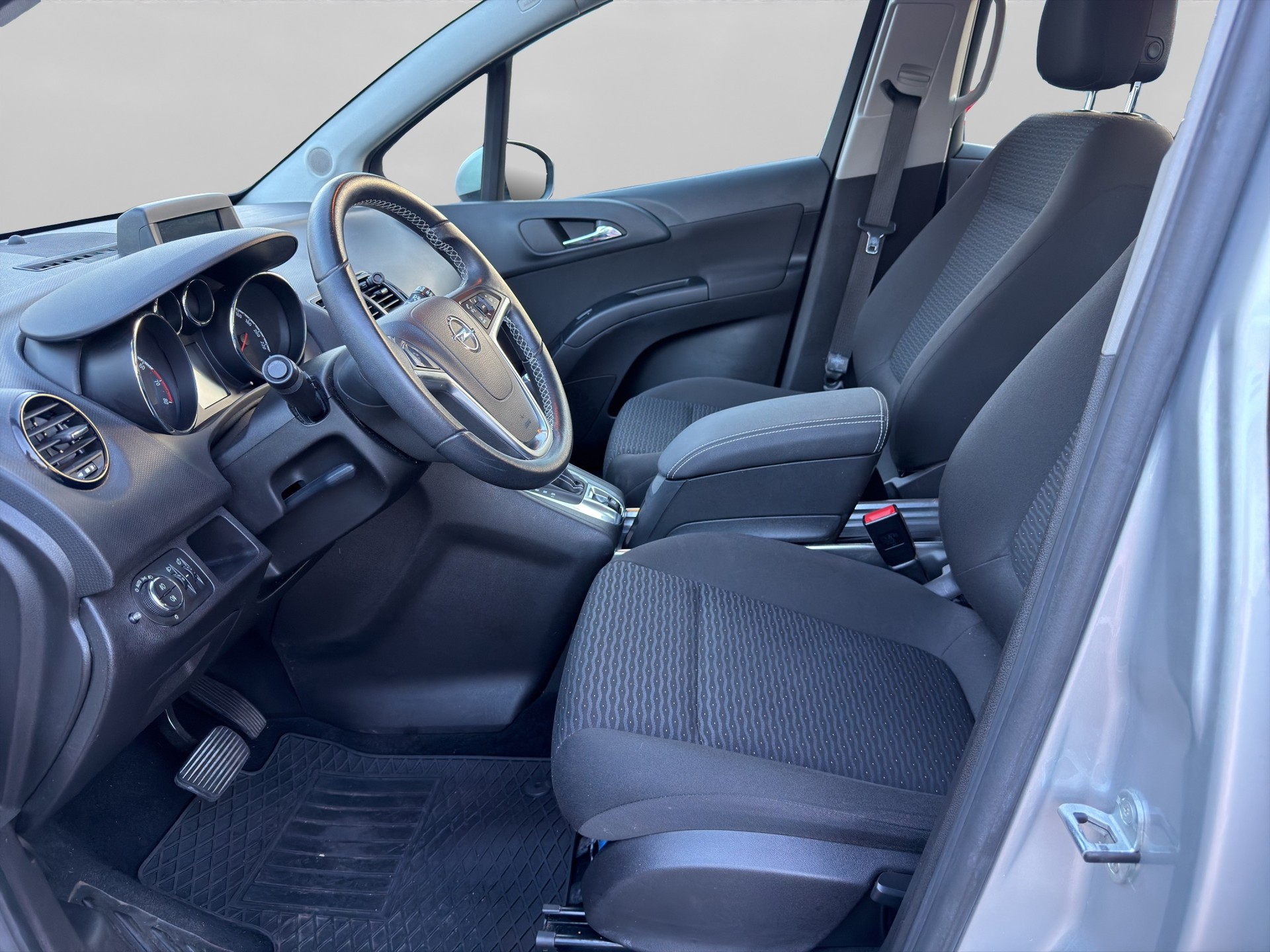 OPEL Meriva 1.4 Turbo Drive Automatic-image-8