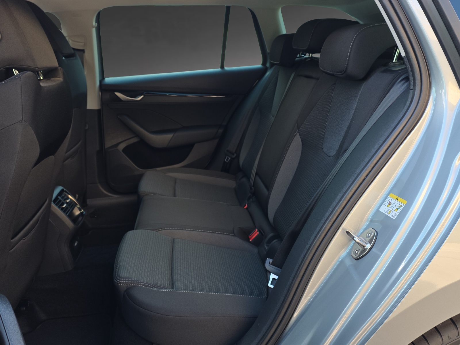 SKODA Octavia Combi 2.0 TSI DSG Selection 4x4-image-6