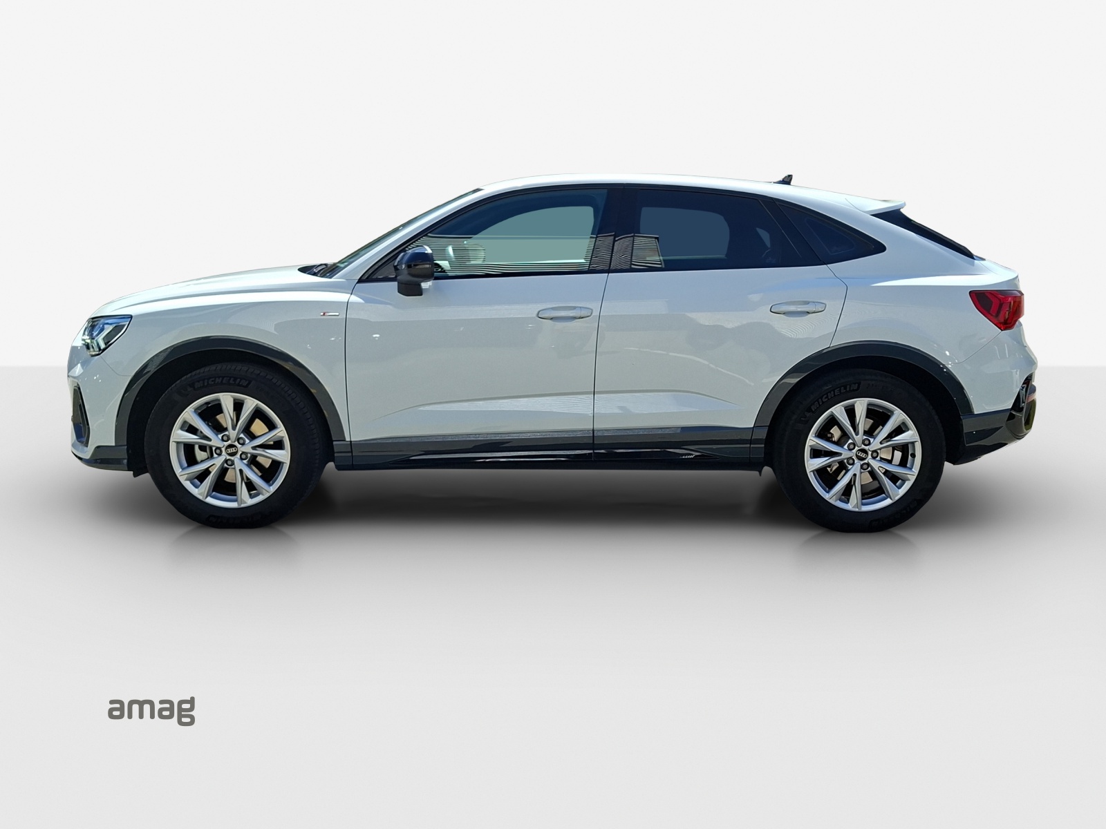 AUDI Q3 Sportback 35 TFSI S line Attraction S-tronic-image-1