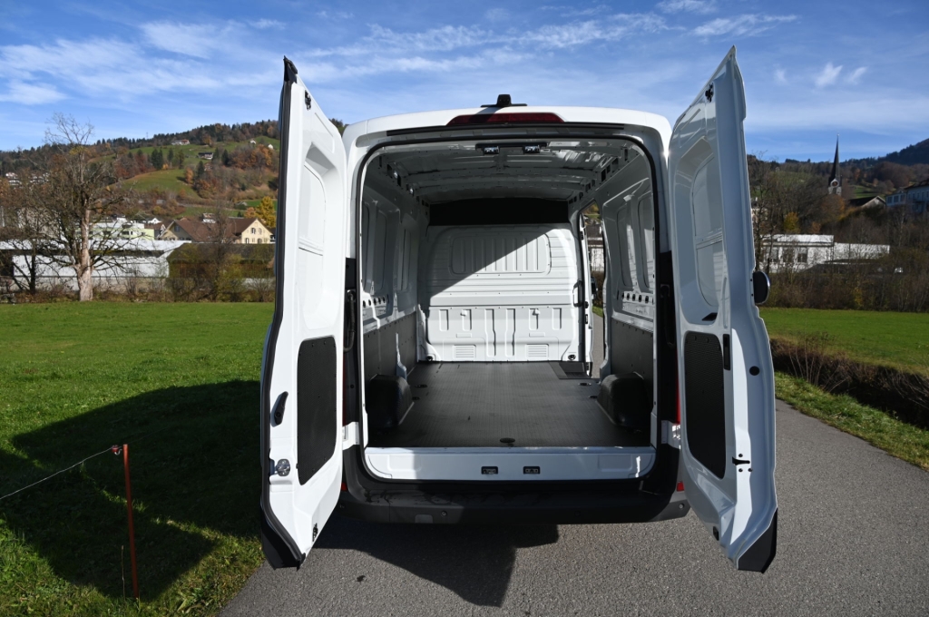 MAXUS eDeliver 9 L3H2 72kWh-image-10