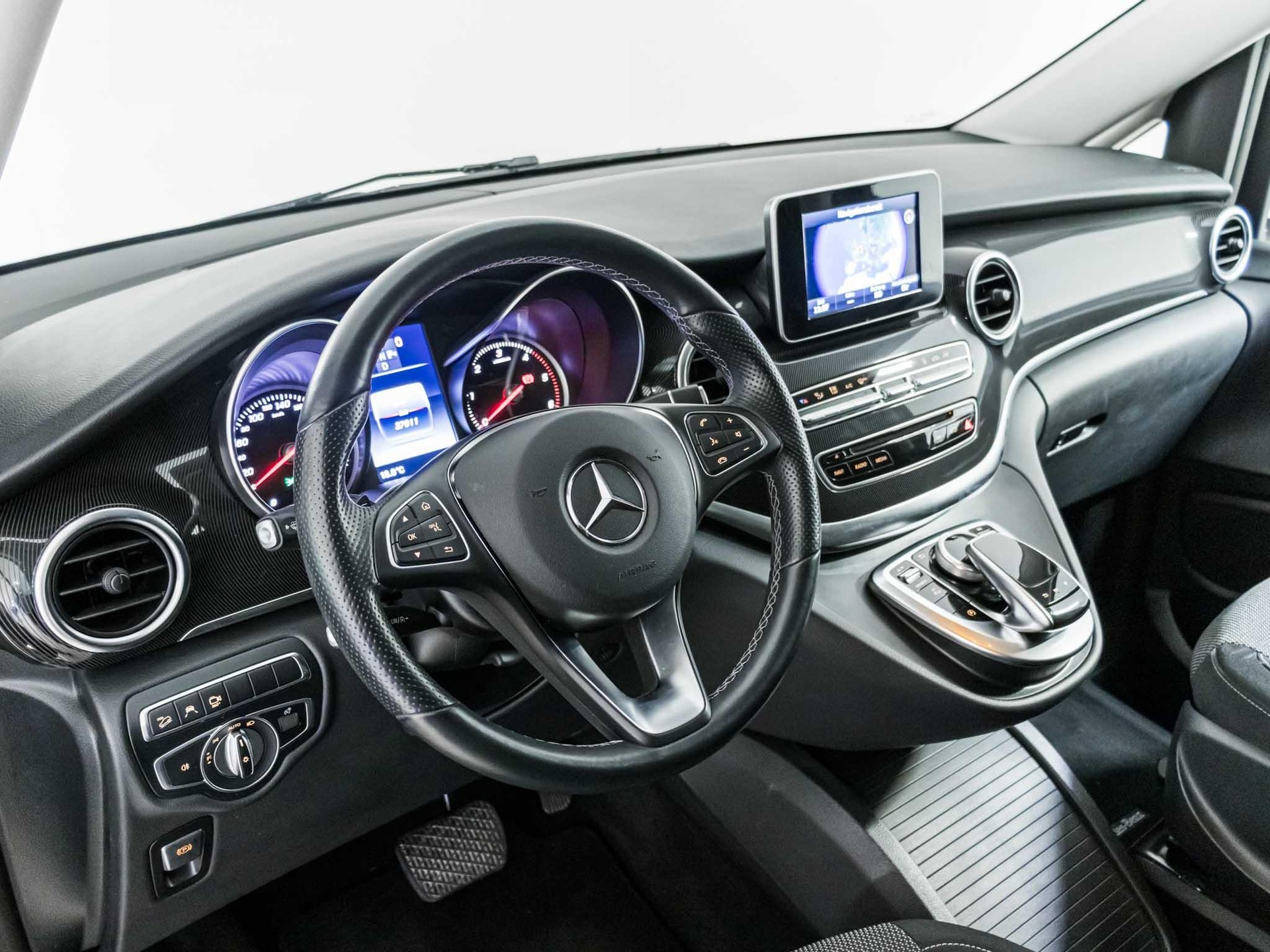 MERCEDES-BENZ V 250 d 4MATIC L-image-7