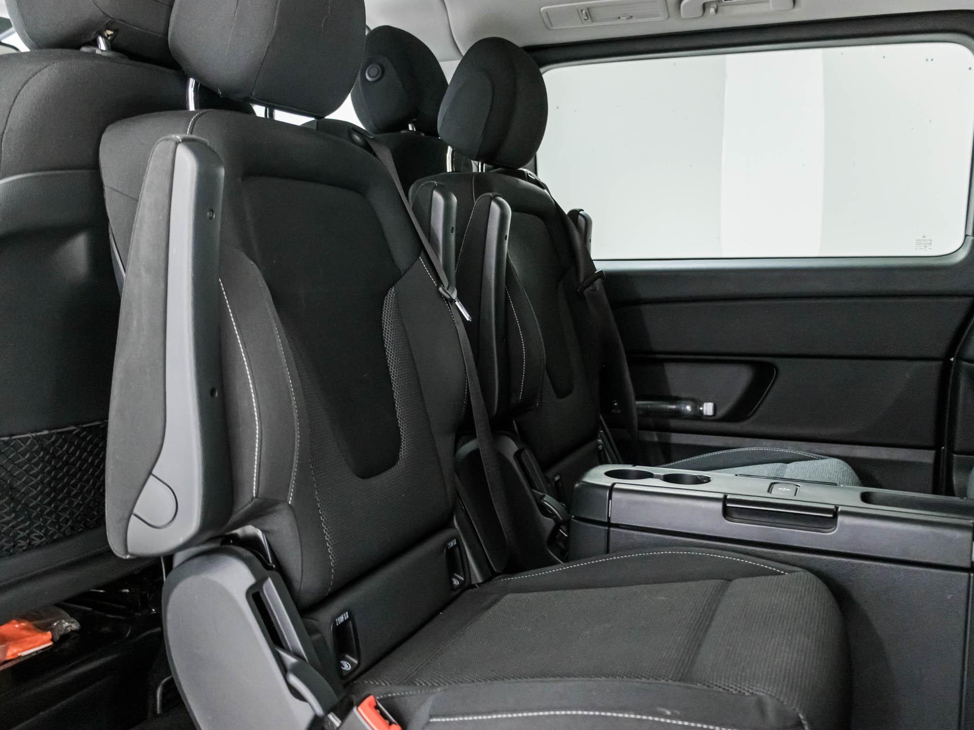MERCEDES-BENZ V 250 d 4MATIC L-image-8