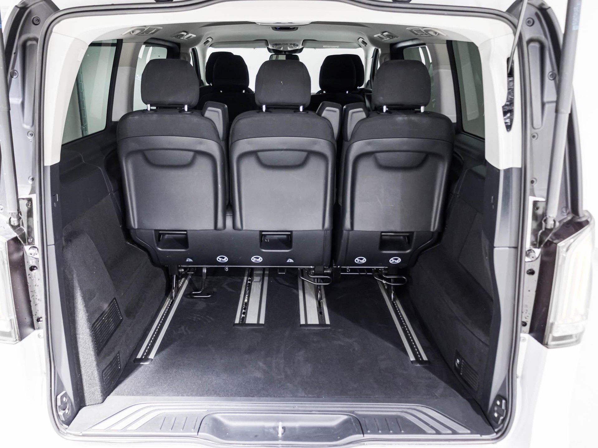 MERCEDES-BENZ V 250 d 4MATIC L-image-12