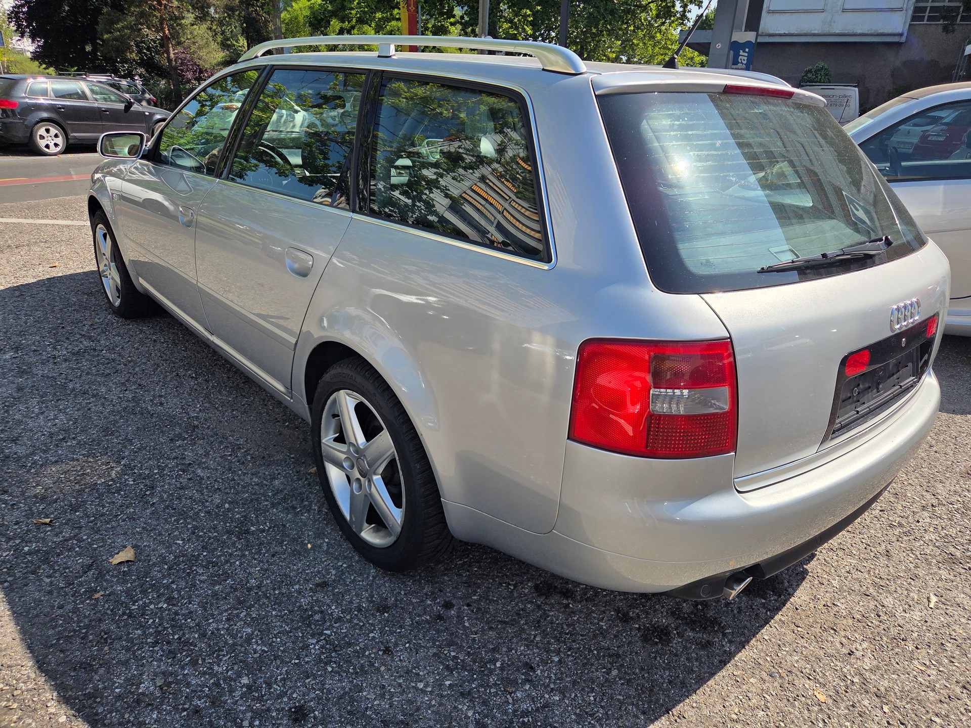 AUDI A6 Avant 2.7 T quattro-image-4