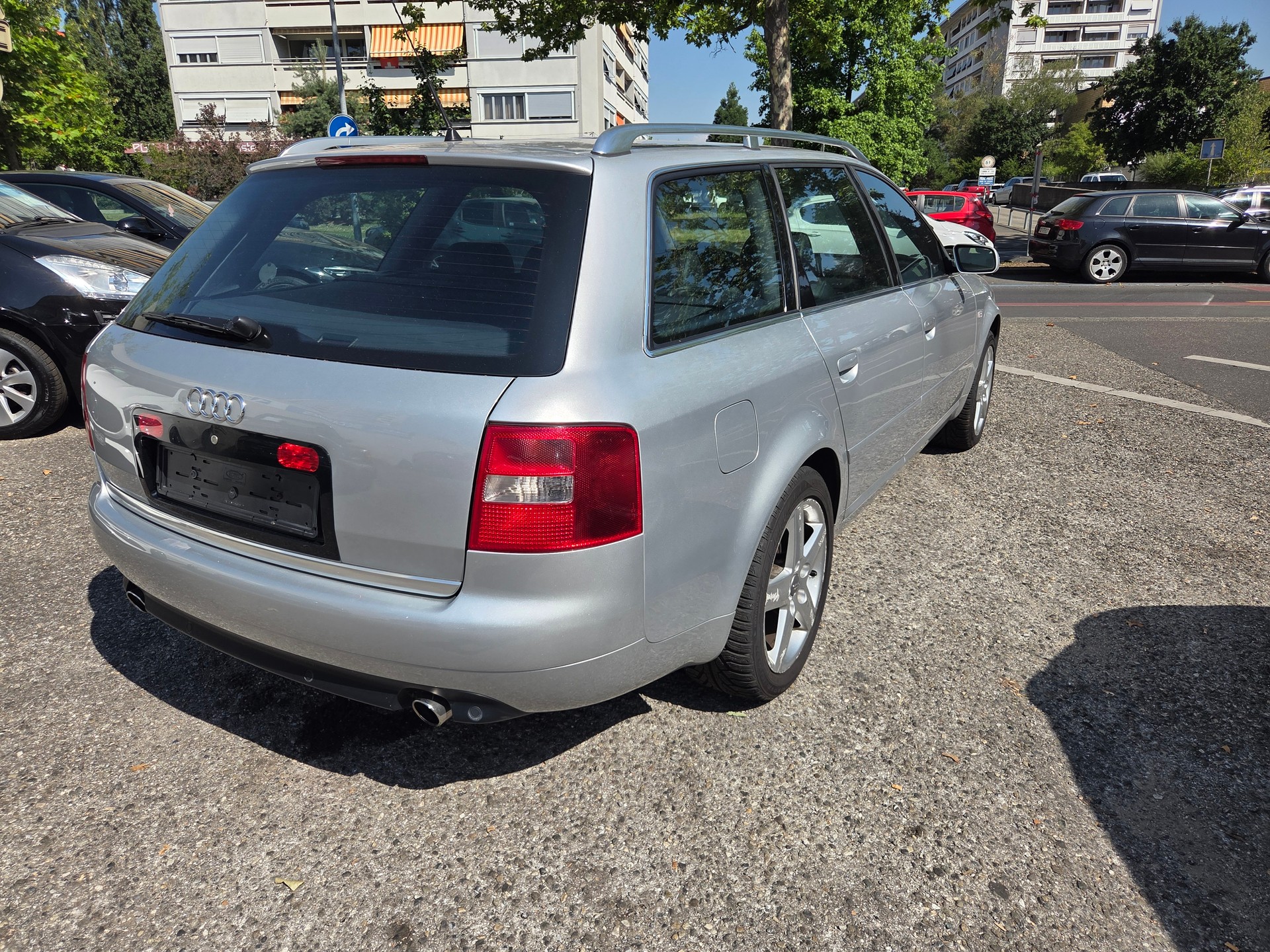 AUDI A6 Avant 2.7 T quattro-image-5
