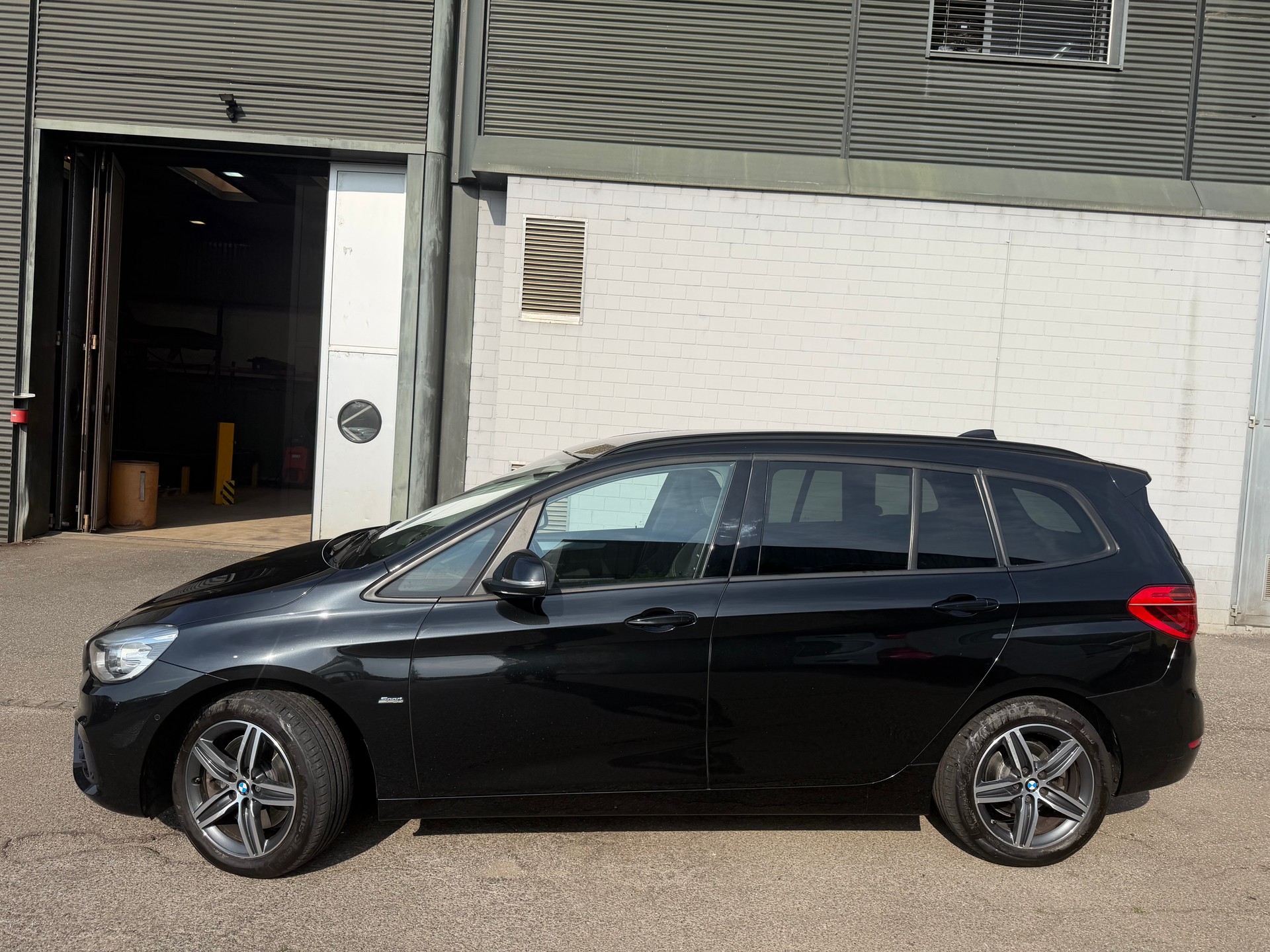 BMW 220d Gran Tourer Steptronic ** Navigation ** Xenon ** Tempomat ** Parksensor H ** Frisch Ab MFK-image-9