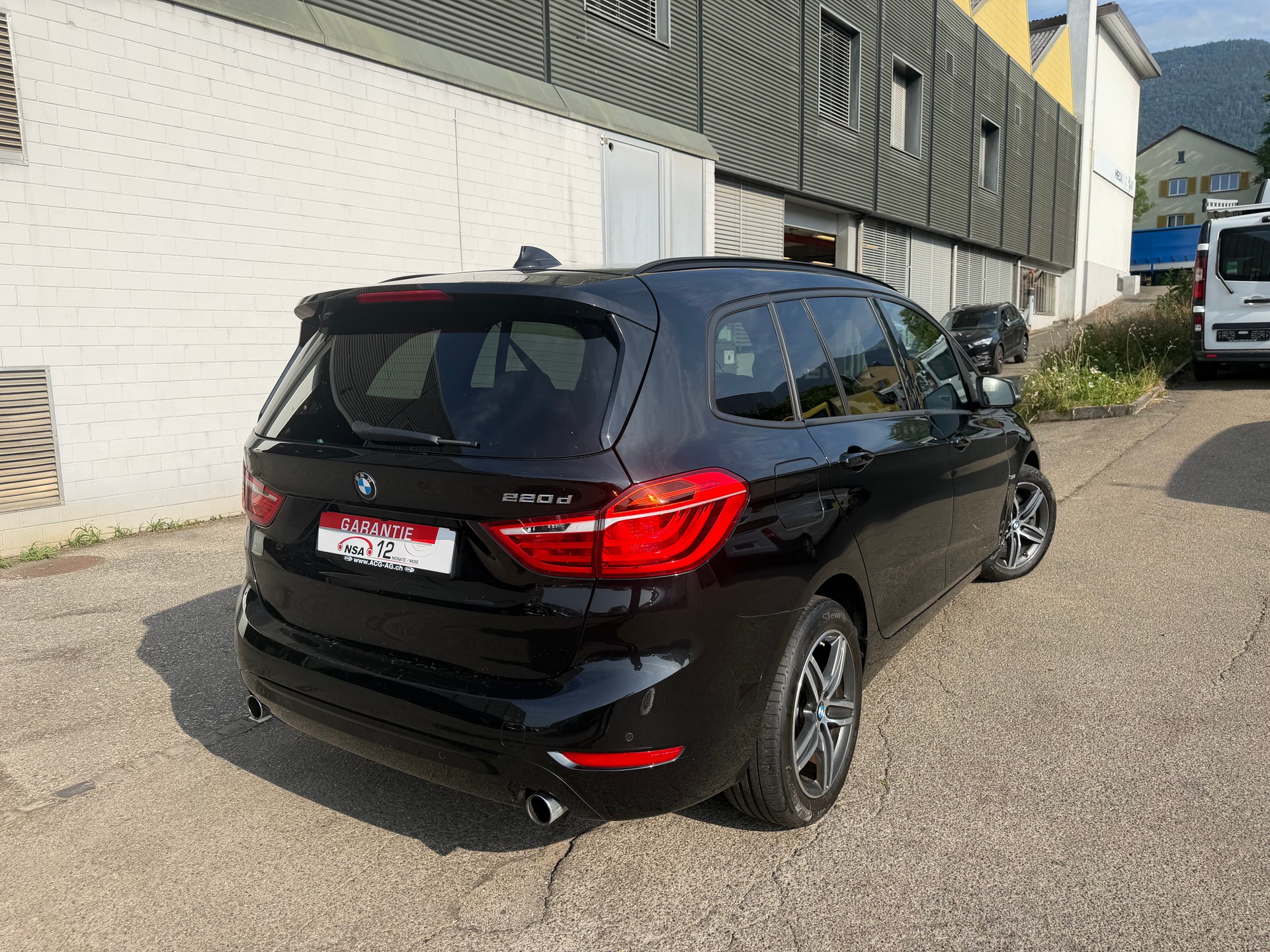 BMW 220d Gran Tourer Steptronic ** Navigation ** Xenon ** Tempomat ** Parksensor H ** Frisch Ab MFK-image-4