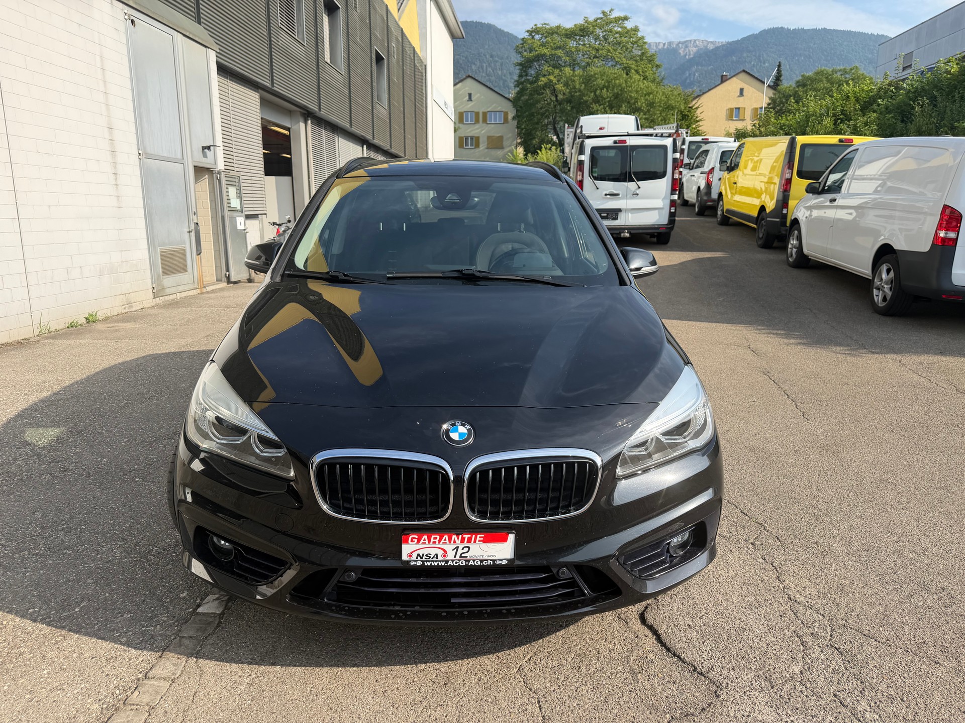 BMW 220d Gran Tourer Steptronic ** Navigation ** Xenon ** Tempomat ** Parksensor H ** Frisch Ab MFK-image-1