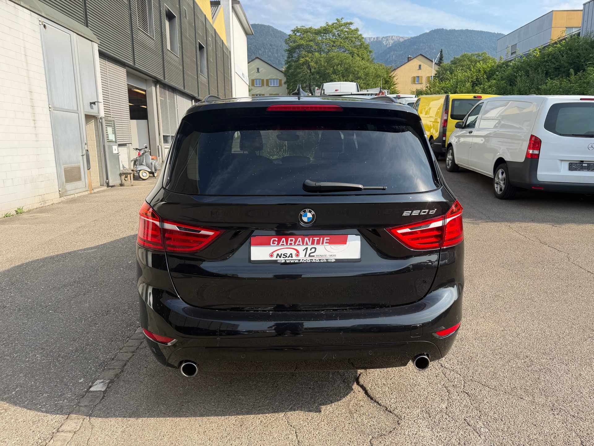 BMW 220d Gran Tourer Steptronic ** Navigation ** Xenon ** Tempomat ** Parksensor H ** Frisch Ab MFK-image-12