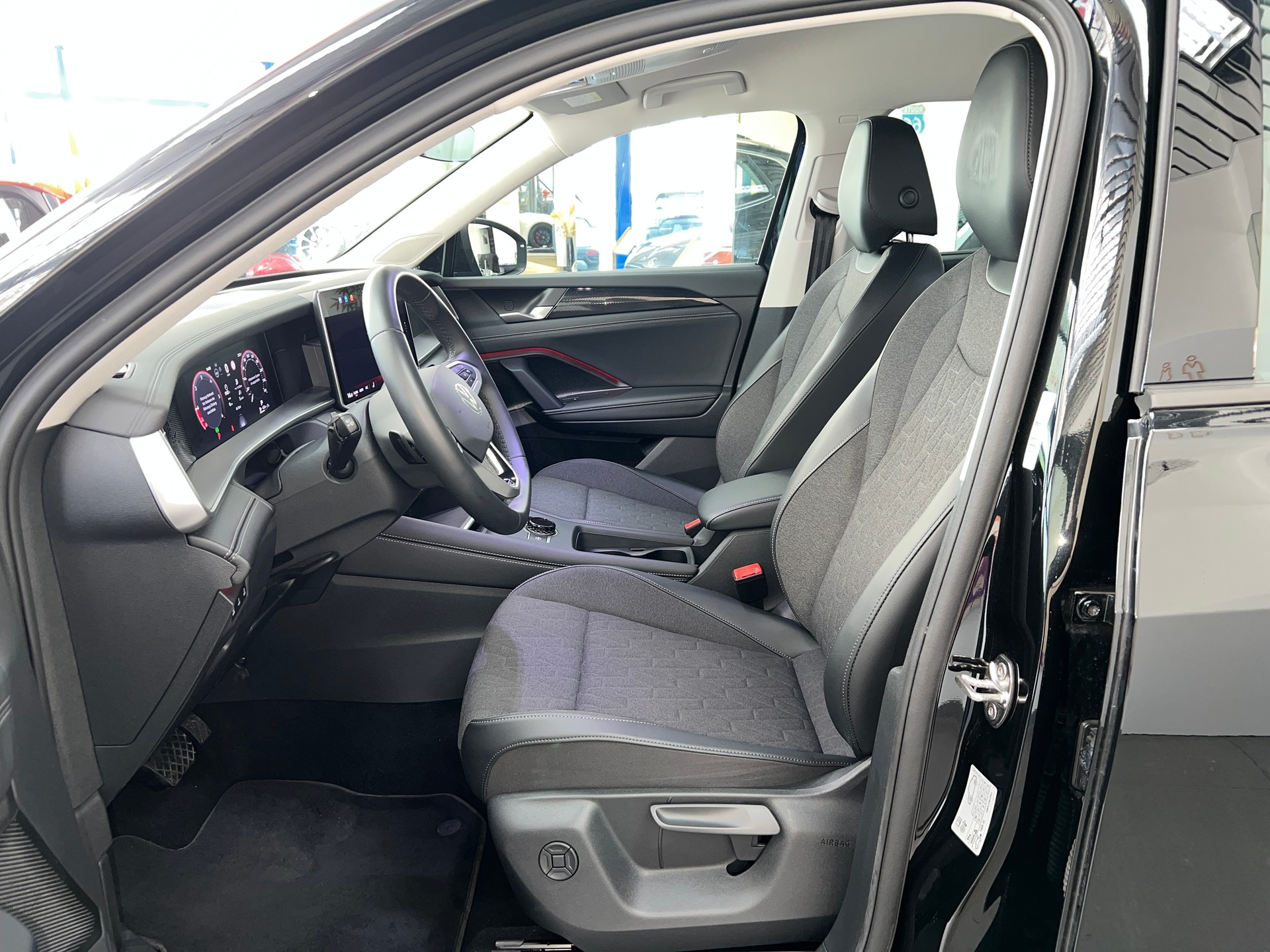 VW Tayron 2.0 TDI SCR Elegance 4Motion DSG / 7 Platz / AHK / ACC / 4.3 % Leasing-image-9