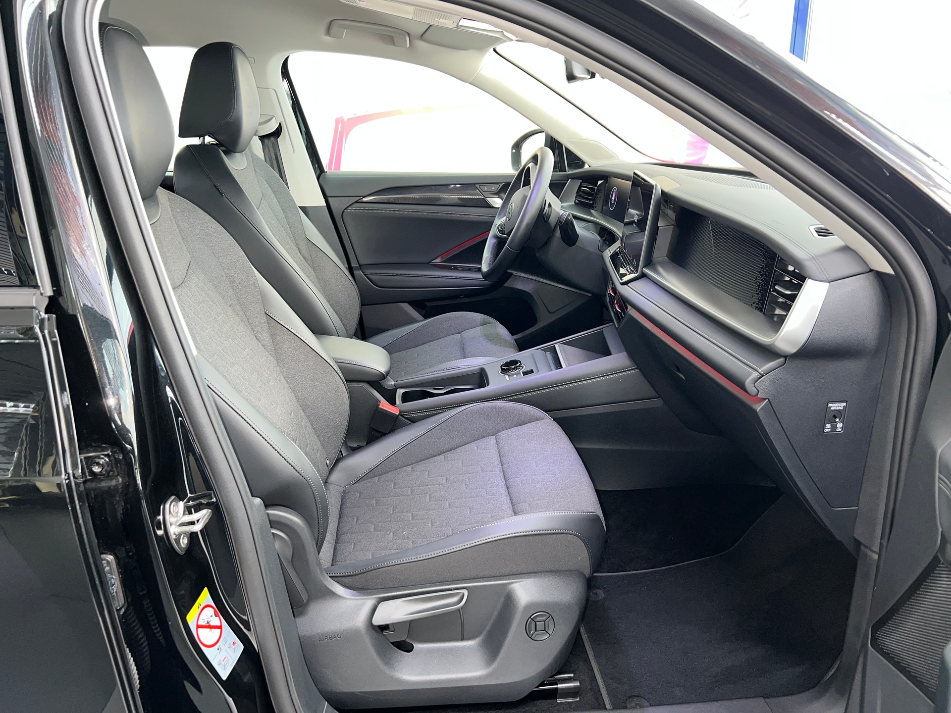 VW Tayron 2.0 TDI SCR Elegance 4Motion DSG / 7 Platz / AHK / ACC / 4.3 % Leasing-image-6