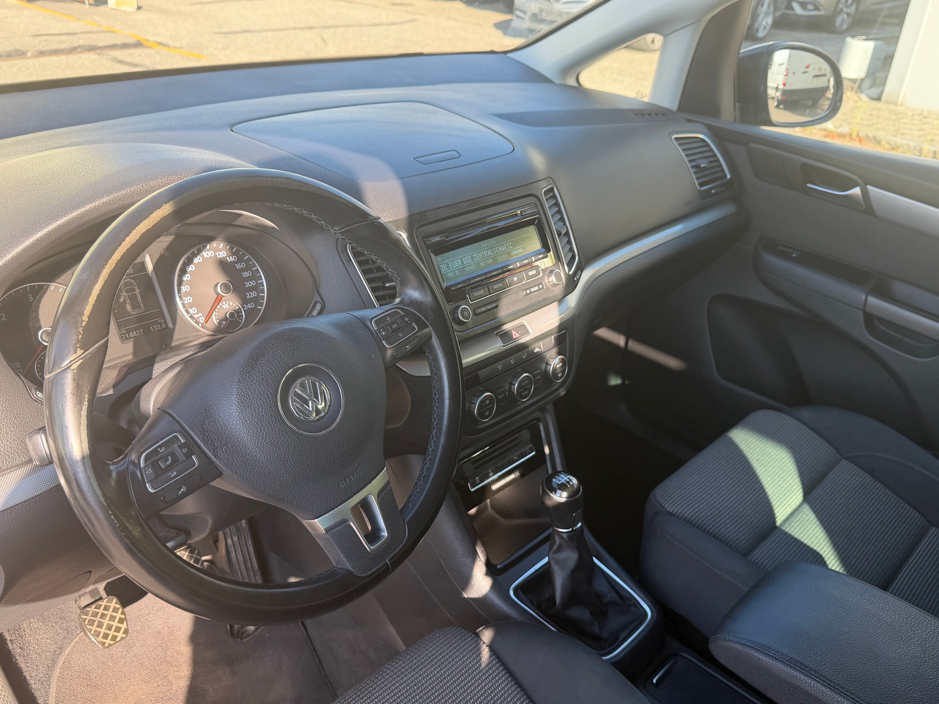 VW Sharan 2.0 TDI BlueMotion Technology Comfortline-image-11