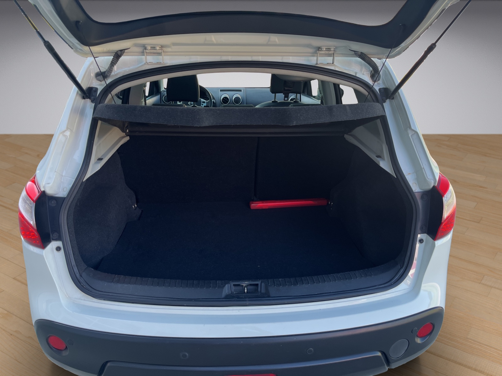 NISSAN Qashqai 2.0 16V Tekna 4x4-image-15