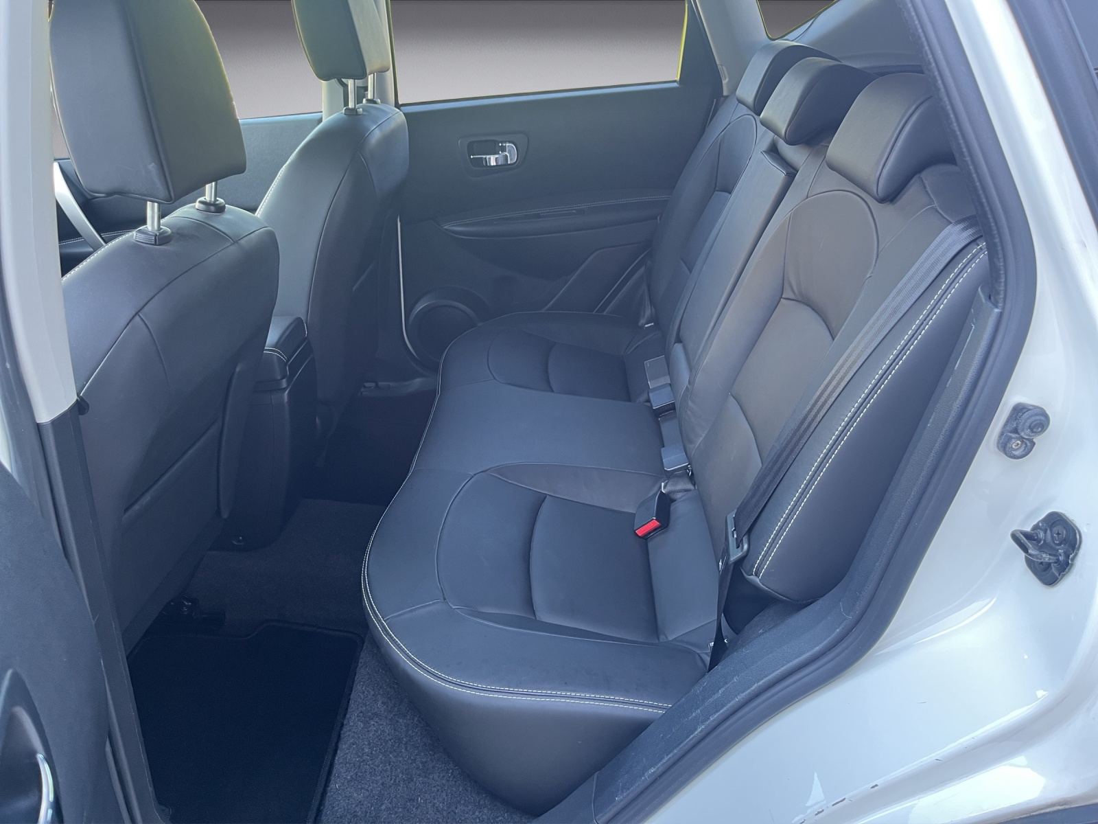 NISSAN Qashqai 2.0 16V Tekna 4x4-image-11