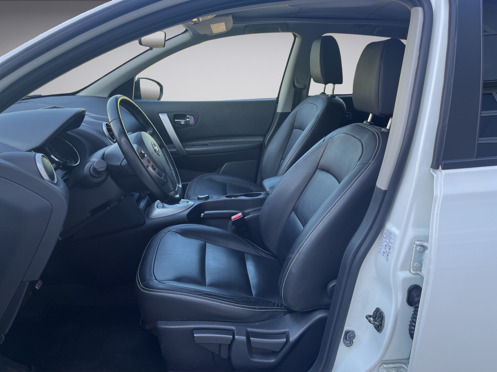 NISSAN Qashqai 2.0 16V Tekna 4x4-image-7