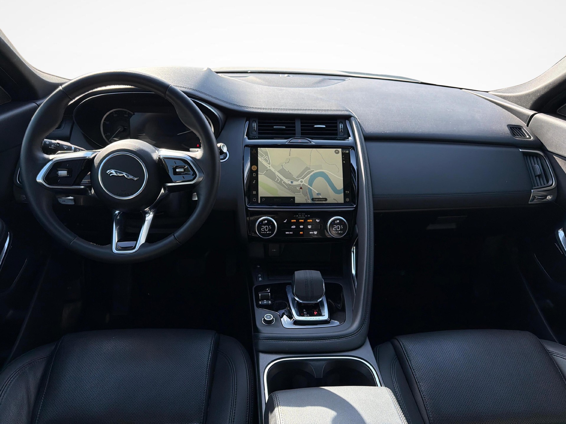 JAGUAR E-Pace 2.0 I4 200 S AWD-image-12